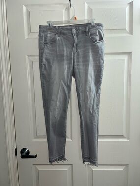 Old Navy Rockstar Gray Ankle Frayed-Hem Jeans